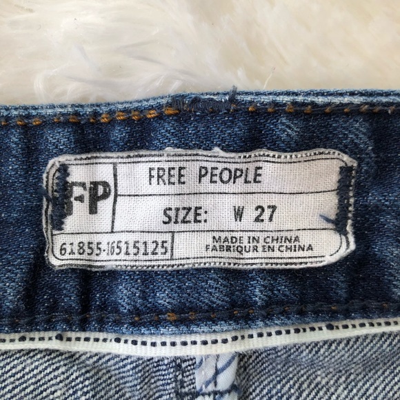 FREE PEOPLE • Distressed Denim Cutoff Jean Shorts Dark Wash Size W27 - Picture 11 of 14